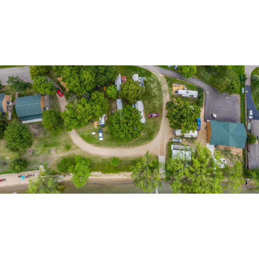 Canary Beach Resort Glenwood Bagian luar foto