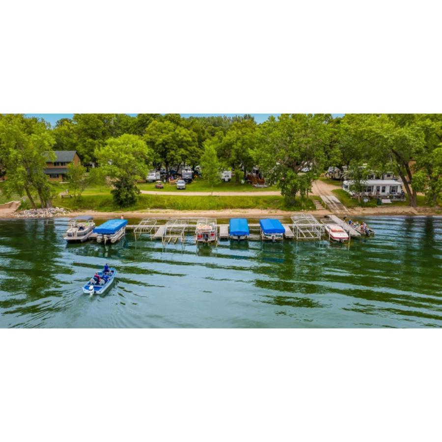 Canary Beach Resort Glenwood Bagian luar foto
